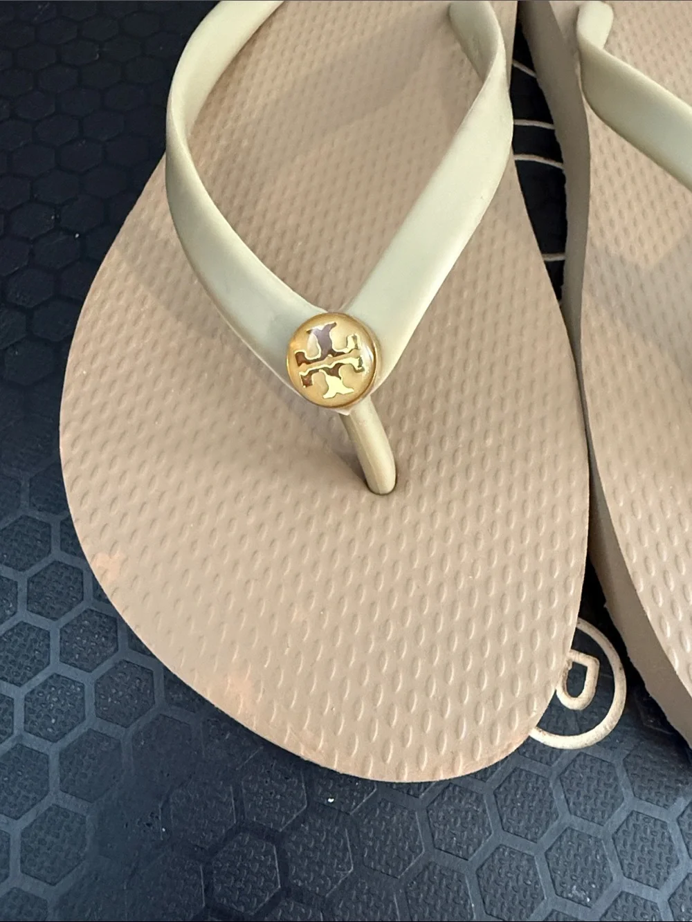 TORY BURCH Taupe Flip Flop Sandals with Gold Logo ~ 10/10.5